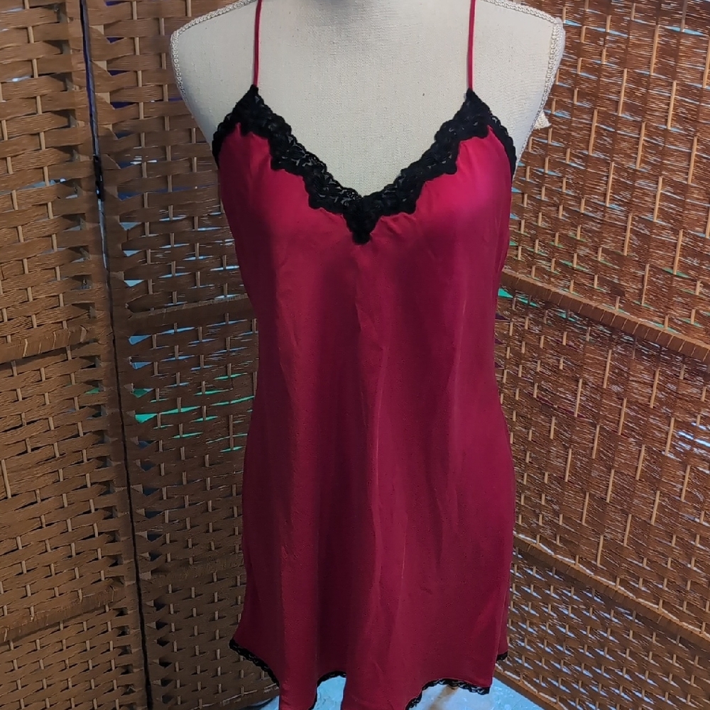 Morgan Taylor Scarlet Chemise with Ebony Lace